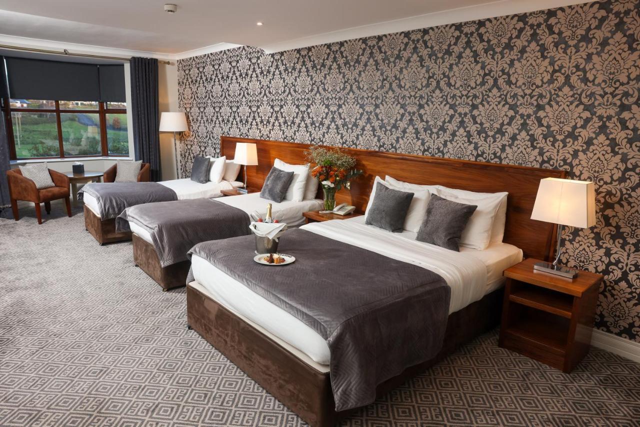 The Lakeside Hotel & Leisure Centre 킬랄로 외부 사진